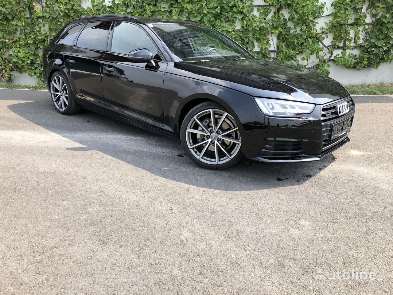 универсал Audi A4