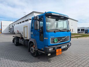 бензовоз Volvo FL 220 42R