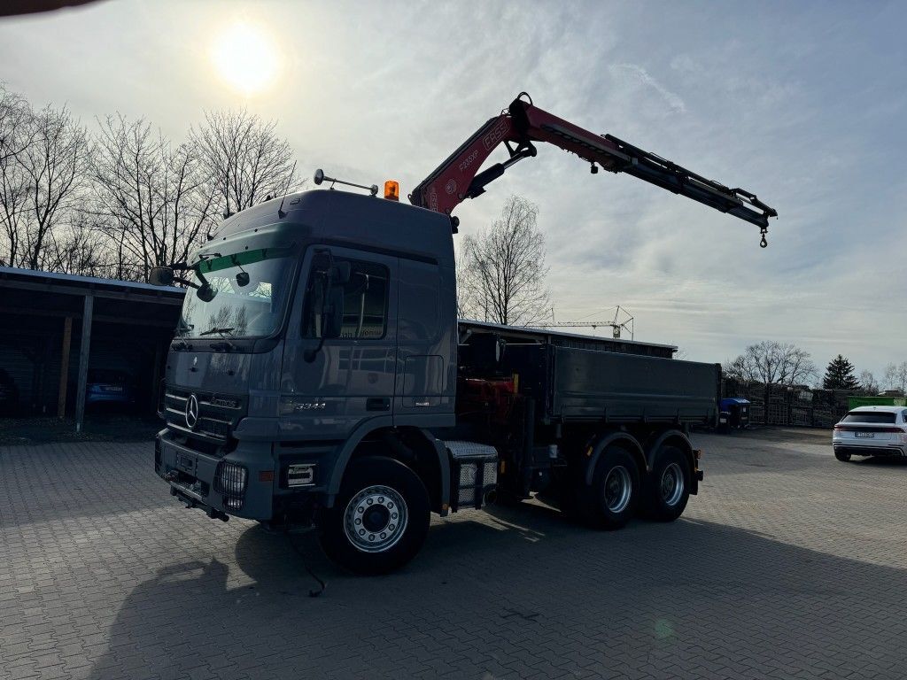 бортовой грузовик Mercedes-Benz 3344K 6x4 Flatbed + Crane Fassi F235XP