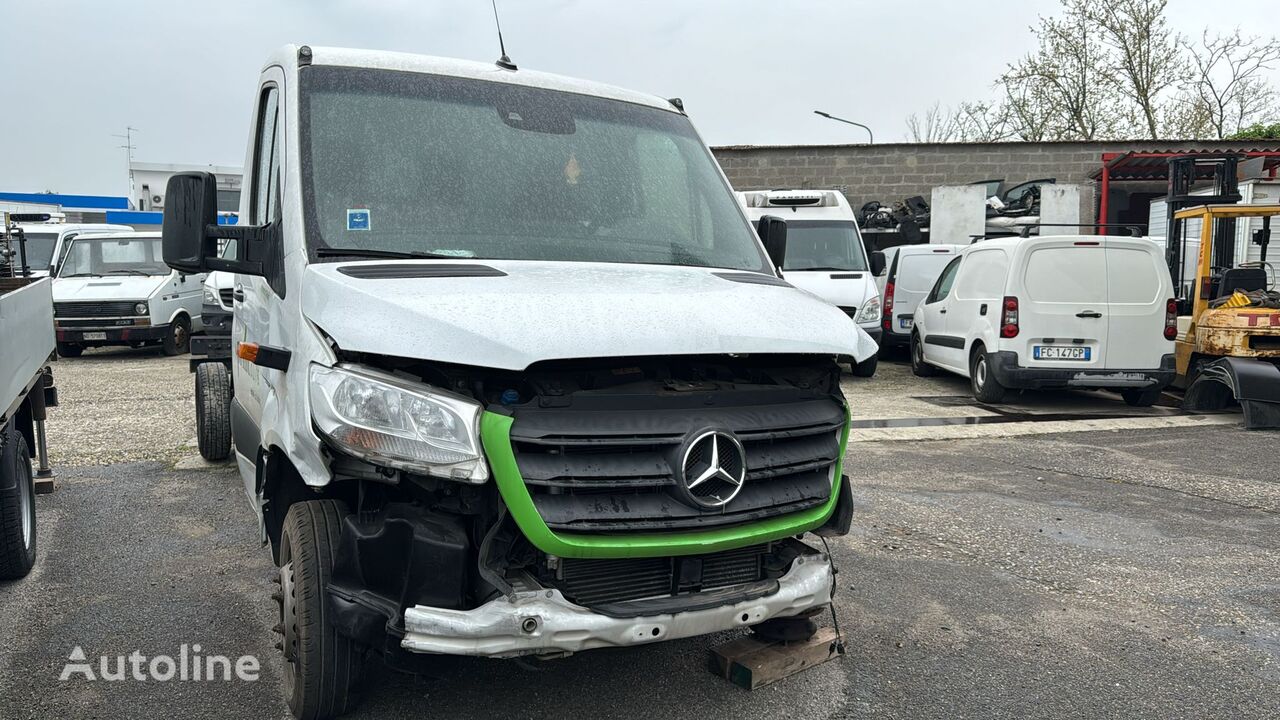 Купить грузовик шасси < 3.5т Mercedes-Benz Sprinter 519/419 CDI Rama Max !  3.0 CDI ! 80000Km ! Automat ! с дефектом Польша Nowy Sącz, GP39607