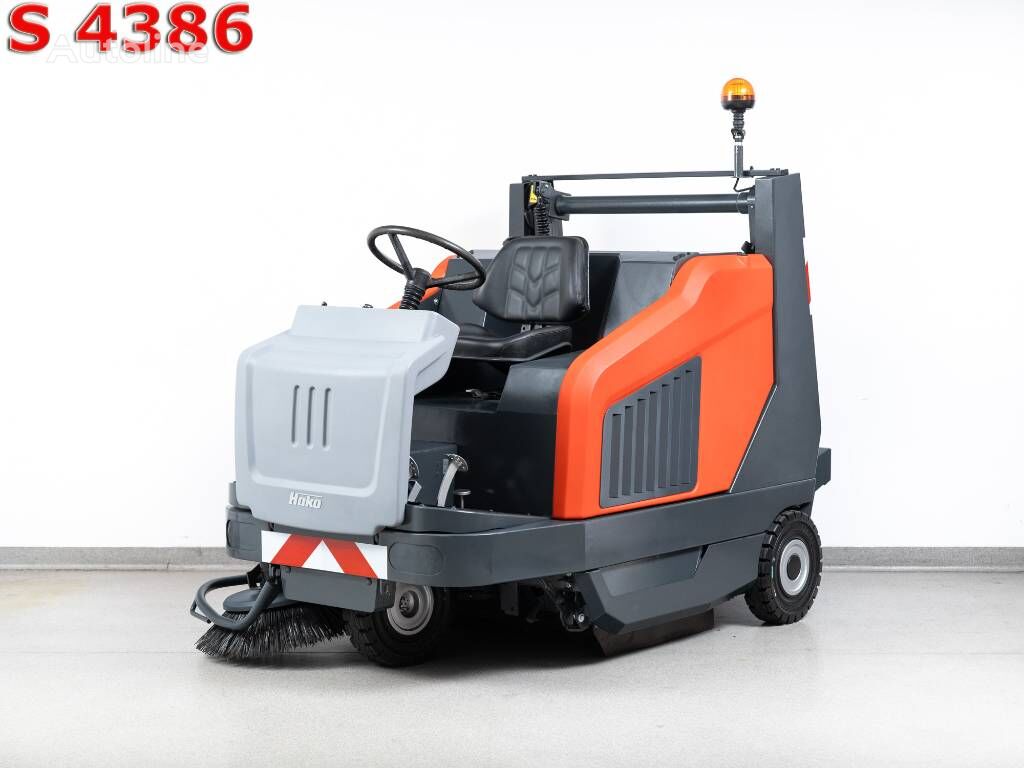 Купить уборочную машину Hako Sweepmaster D1500 RH Diesel Sweeper Польша  Brzesko, YY40298