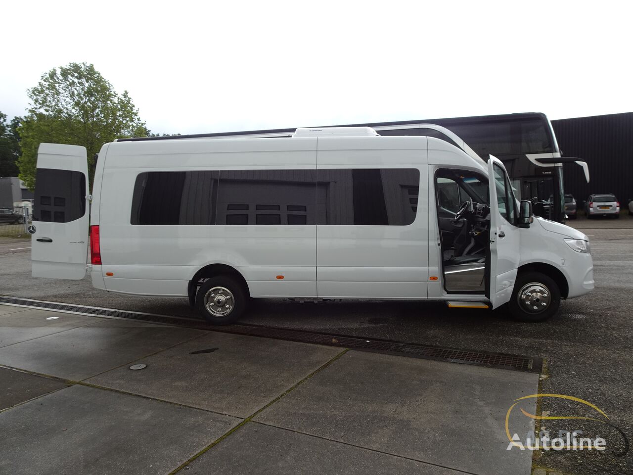 Купить туристический автобус Mercedes-Benz Sprinter, 519 CDI, 21 Seats,  Euro 6 (2 pcs available) Нидерланды Hoogerheide, EB40515