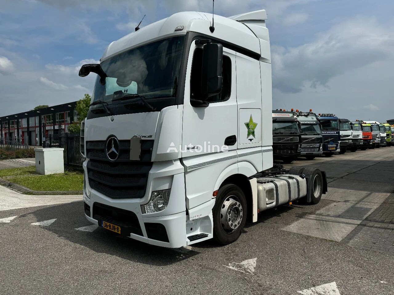 Купить тягач Mercedes-Benz Actros 1842 MEGA VOLUME EURO 6 HEFSCHOTEL +  ROCKINGER Нидерланды Meerkerk, WA40494