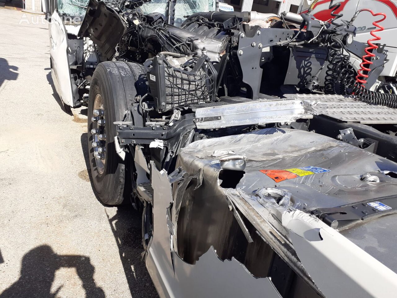 тягач Scania S 580 после аварии